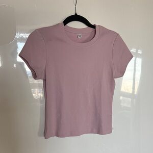 Uniqlo Women's Mauve Short Sleeve Tee